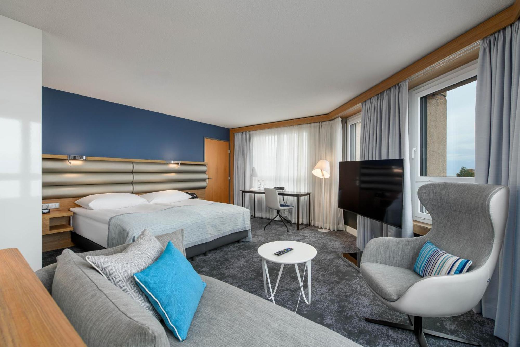Moevenpick Hotel Лозанна Экстерьер фото