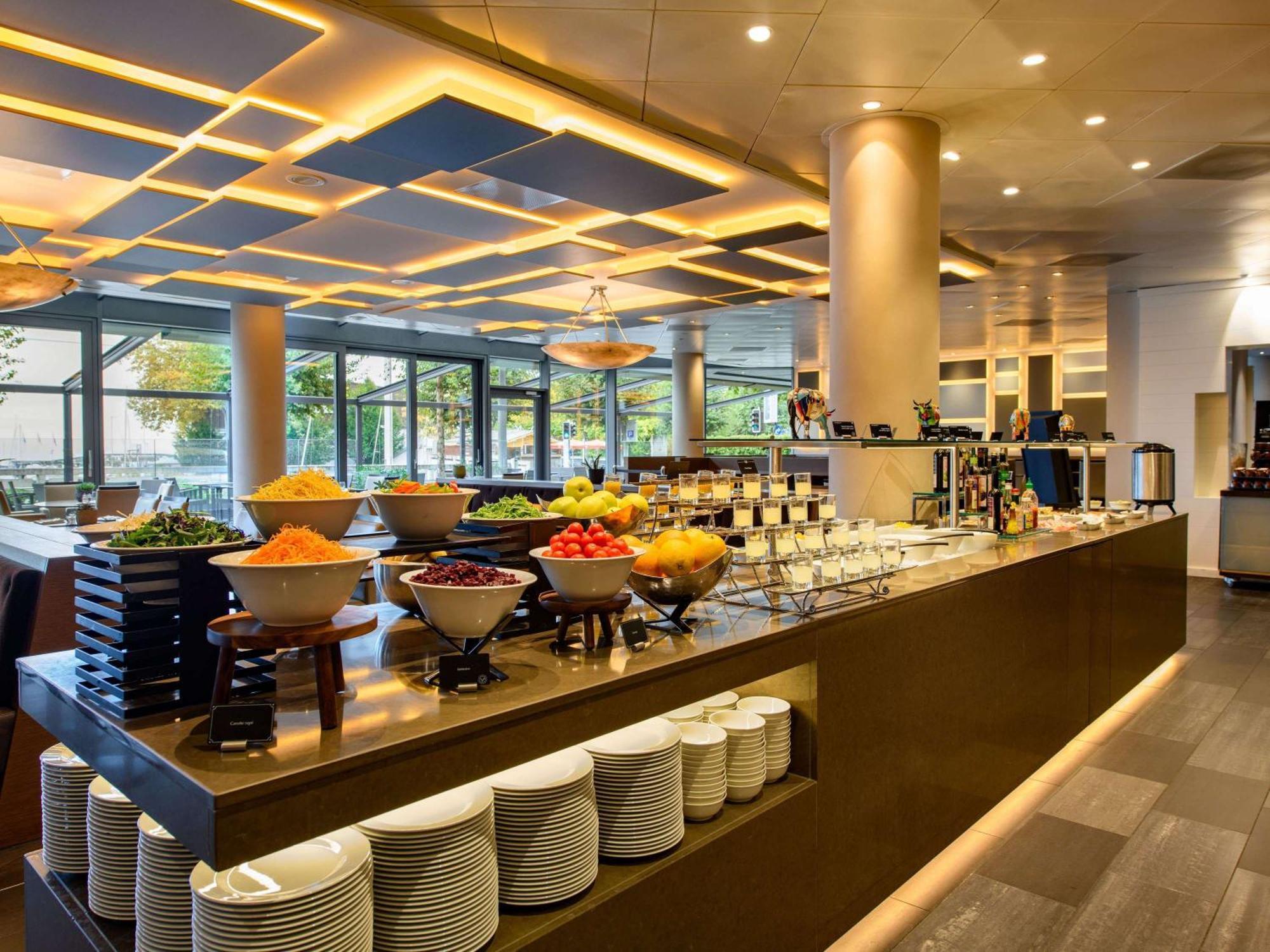 Moevenpick Hotel Лозанна Экстерьер фото
