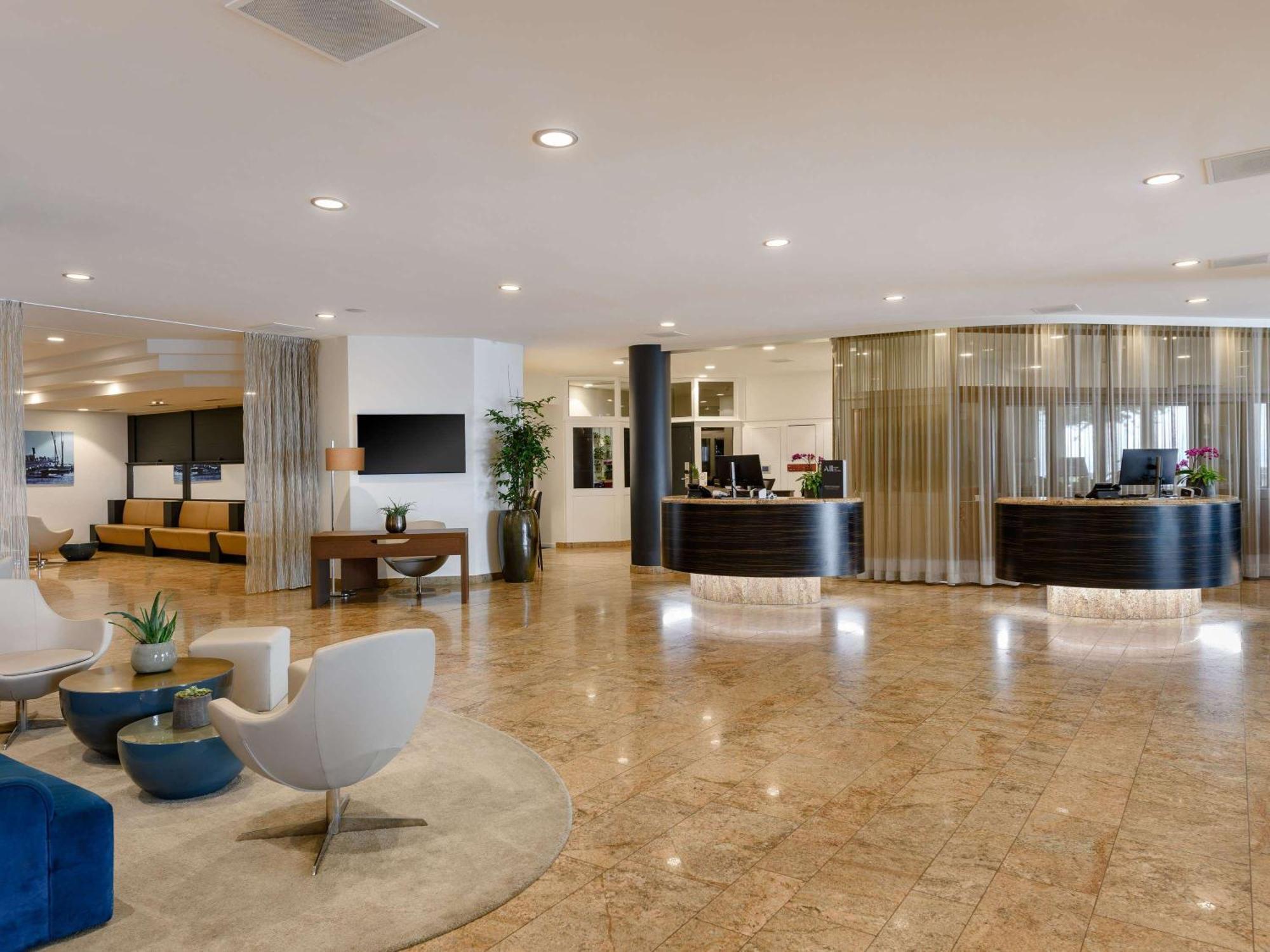 Moevenpick Hotel Лозанна Экстерьер фото